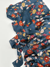 画像をギャラリービューアに読み込む, 紗綾型地紋に椿模様【長丈シュッケニ・丈91㎝】