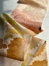 画像をギャラリービューアに読み込む, 地紋お越し菊枝模様の暈し染め【長】