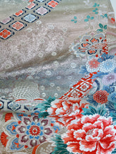 画像をギャラリービューアに読み込む, 唐織・牡丹に孔雀唐花織り模様①【ケニガマ・小】