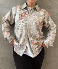 画像をギャラリービューアに読み込む, 紗綾型地紋にのり散らしに御所車模様【S】