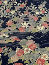 画像をギャラリービューアに読み込む, 四季の草花模様(アンティーク)