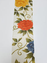 画像をギャラリービューアに読み込む, 牡丹唐草花模様・金彩縁【ブラウス】