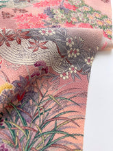 画像をギャラリービューアに読み込む, 水辺の総草花に暈し模様・縮緬