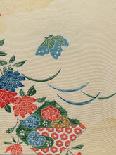 画像をギャラリービューアに読み込む, 5周年・
破れ色紙に蝶・花模様