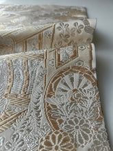 画像をギャラリービューアに読み込む, 【あずま型 中】御所車に松模様