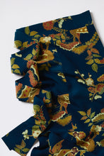 画像をギャラリービューアに読み込む, 金彩縁に蝶松模様【シュッケニ】