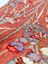 画像をギャラリービューアに読み込む, 雪輪草花模様暈し染め膨れ織り【六つ釦】