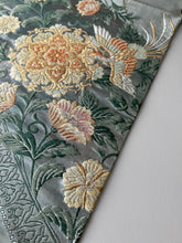 画像をギャラリービューアに読み込む, 【あずま型 中】唐織正倉院・鳳凰花模様・金銀糸