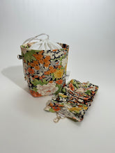 画像をギャラリービューアに読み込む, 牡丹椿楓花尽くし模様斑点地紋