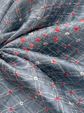 画像をギャラリービューアに読み込む, 絞りに地紙舞花模様【六つ釦】