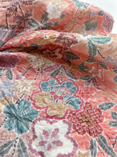 画像をギャラリービューアに読み込む, 紗綾型地紋に絞りに梅葉模様【長丈シュッケニ】【日本橋三越品】