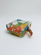 画像をギャラリービューアに読み込む, 藍白大花模様金彩縁【大】