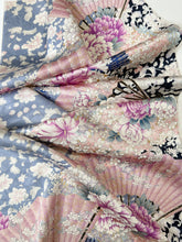画像をギャラリービューアに読み込む, 【特短】開き扇地紋に扇面牡丹花模様