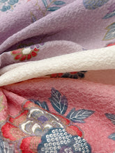 画像をギャラリービューアに読み込む, 膨れ織りに吉祥花模様【四つ釦】