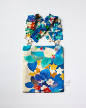 画像をギャラリービューアに読み込む, 変わり亀甲地紋に金彩縁の草花模様【ギャザートート】①