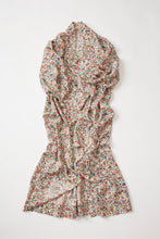 画像をギャラリービューアに読み込む, 紗綾型地紋に型染め花鳥尽くし【四つ釦】