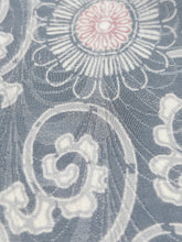 画像をギャラリービューアに読み込む, 流水地紋に唐草花模様【シュッケニ】