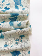 画像をギャラリービューアに読み込む, 唐草花模様・縮緬