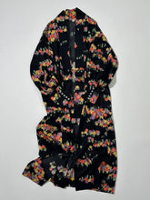 画像をギャラリービューアに読み込む, 縞花並び模様【六つ釦】