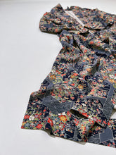 画像をギャラリービューアに読み込む, 亀甲に四季の草花尽くし模様【四つ釦】