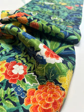 画像をギャラリービューアに読み込む, 草花模様【S】