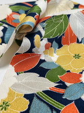 画像をギャラリービューアに読み込む, 霧かけ地紋に大花草模様【S】