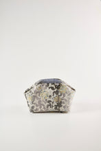 画像をギャラリービューアに読み込む, 唐草織模様銀糸【小】②【日本橋三越品】