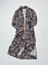 画像をギャラリービューアに読み込む, 亀甲に四季の草花尽くし模様【四つ釦】