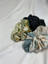 画像をギャラリービューアに読み込む, 金彩に濃紺・水色【中】3点セット