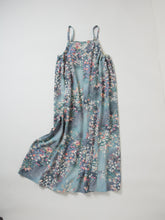画像をギャラリービューアに読み込む, 糊ちらし地に暈し花蝶模様【サイドギャザーワンピース】