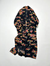 画像をギャラリービューアに読み込む, 縞花並び模様【六つ釦】