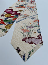 画像をギャラリービューアに読み込む, ビンテージ・紗綾型古典地紋に型染め【長】