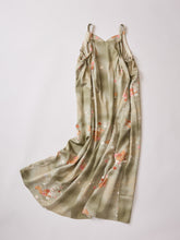 画像をギャラリービューアに読み込む, 菱地紋に変わり絵花模様【サイドギャザーワンピース】