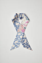 画像をギャラリービューアに読み込む, 【短】開き扇地紋に扇面牡丹花模様