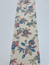 画像をギャラリービューアに読み込む, 亀甲花草模様【ブラウス】