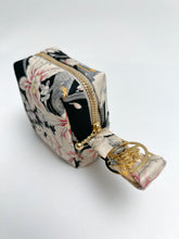 画像をギャラリービューアに読み込む, 銀彩草花模様【小】