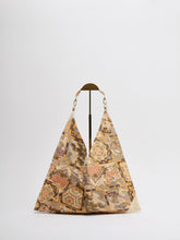 画像をギャラリービューアに読み込む, 【あずま型 中】秀宝菱額に橘松花模様