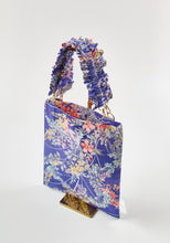 画像をギャラリービューアに読み込む, 総草花模様暈し染め【ギャザートート】①