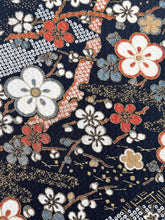 画像をギャラリービューアに読み込む, 七宝地紋に扇古典柄金彩模様【小】