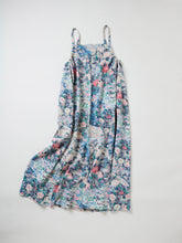 画像をギャラリービューアに読み込む, 鬼しぼ縮緬友禅手描き・流水花鳥模様【サイドギャザーワンピース】