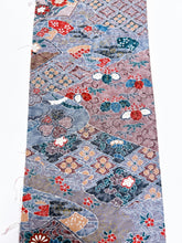 画像をギャラリービューアに読み込む, 吉祥草花模様尽くし【ブラウス】