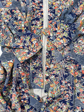 画像をギャラリービューアに読み込む, 亀甲に四季の草花尽くし模様【四つ釦】