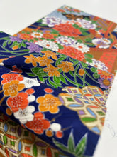 画像をギャラリービューアに読み込む, 紗綾型地紋の御所車古典柄模様【L】