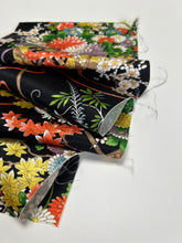画像をギャラリービューアに読み込む, 四季の草花に花車模様【ティアード】