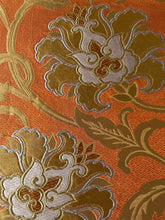 画像をギャラリービューアに読み込む, 【あずま型 中】唐織更紗花模様