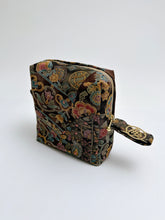 画像をギャラリービューアに読み込む, 水彩暈し風更紗唐草模様【大】