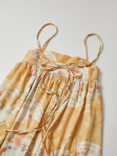 画像をギャラリービューアに読み込む, 開き古典扇に牡丹楓菊模様【絹】