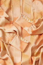 画像をギャラリービューアに読み込む, 地割れ模様に雲暈し模様【六つ釦】