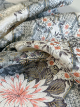 画像をギャラリービューアに読み込む, 菊尽くし地紋に花籠金彩模様【ティアード】