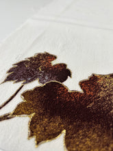 画像をギャラリービューアに読み込む, 縮緬金彩縁葉模様の【ケニベス】
